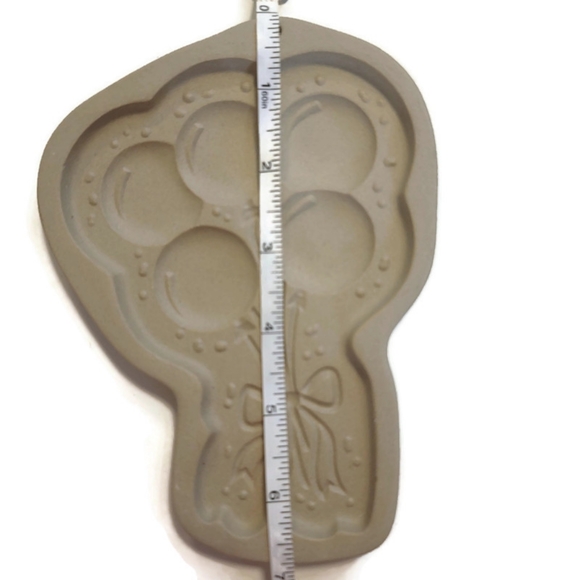 Pampered chef vintage 1991 clay cookie mold celebration balloon birthday - Picture 3 of 4